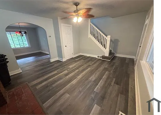 3 bed, 1138 sqft, $2,050 — Photo 4