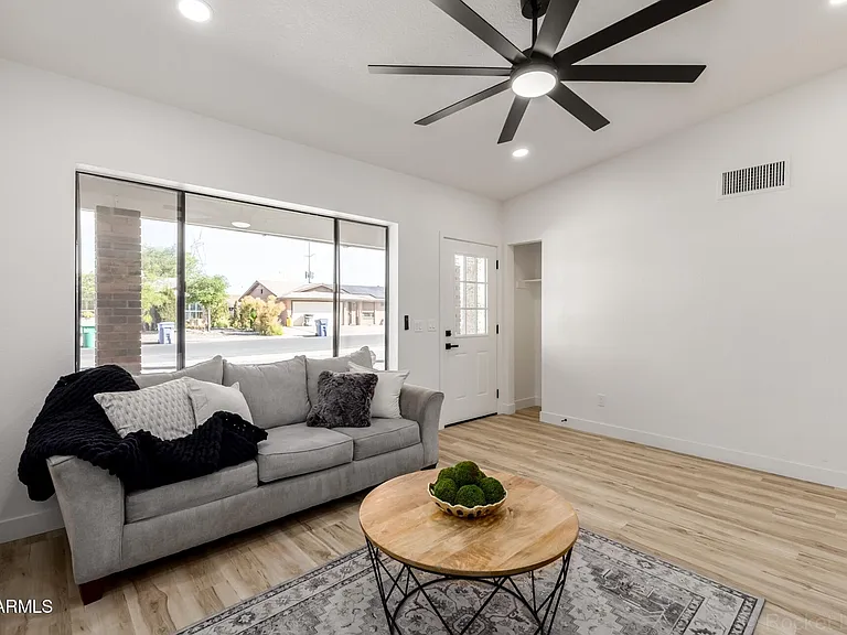 4749 E Contessa St — Photo 6