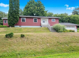 26 Maple St, Richford, VT 05476
