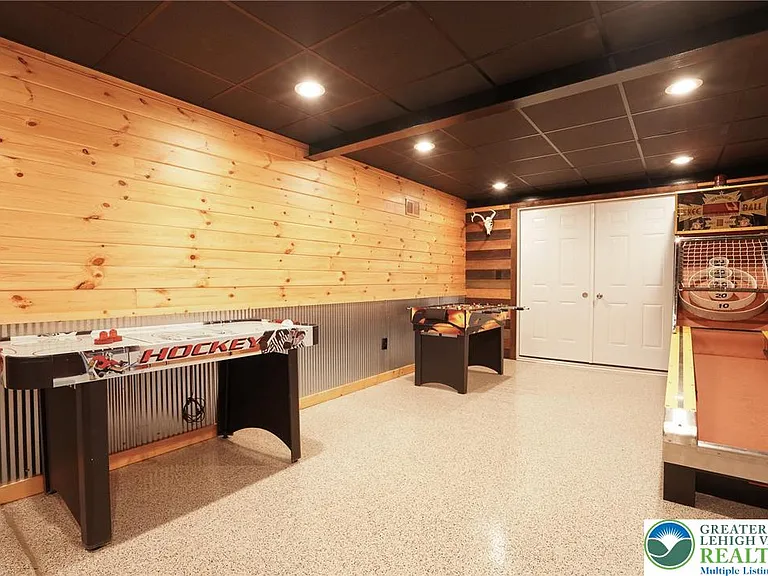 371 Green Tree Dr — Photo 38