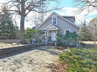 10 Brook Run Dr, Medford, NY 11763
