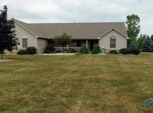 22381 W Honeysuckle Ln, Curtice, OH 43412