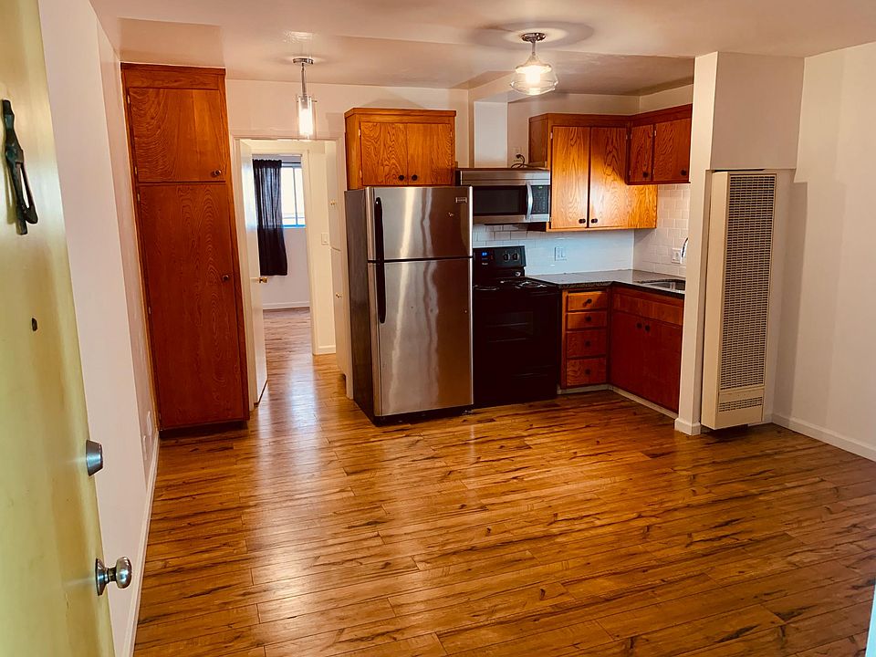 1st image of 33 Elgin Park APT 2