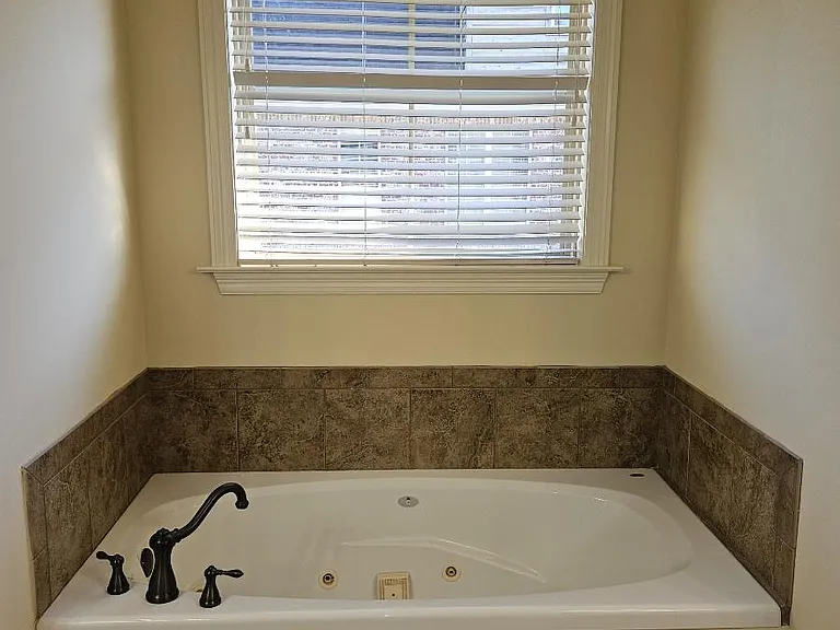 106 Bainbridge Xing — Photo 20