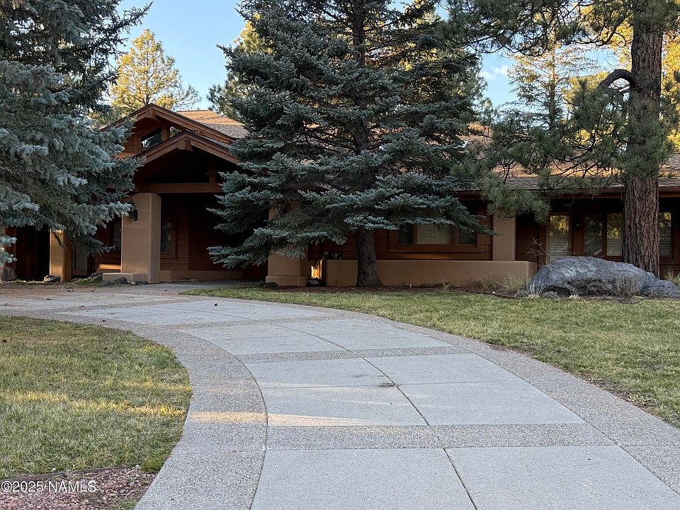 1st image of 4950 E Mount Pleasant Dr