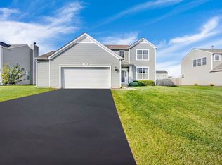 377 Bertram Dr, Yorkville, IL 60560
