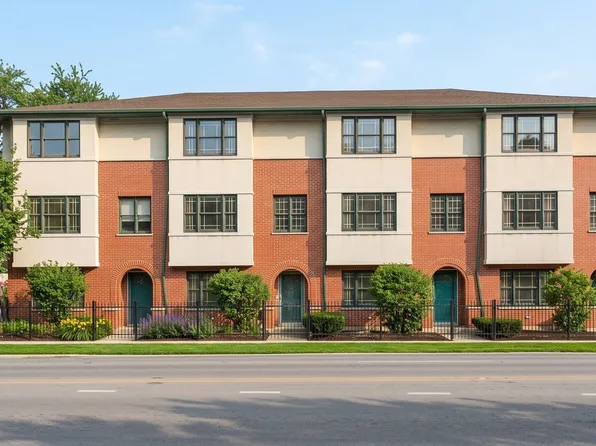 821 N Harlem Ave, Oak Park, IL 60302