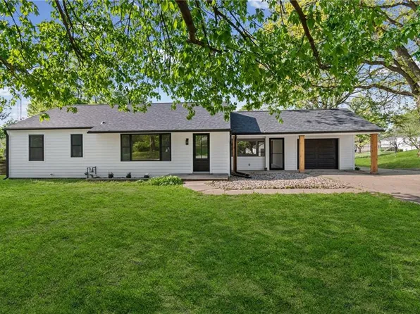 405 W 6th St, Carrollton, MO 64633