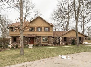 1936 Rustic Oak Rd, Chesterfield, MO 63017