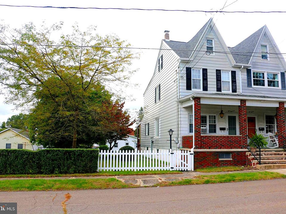 1st image of 214 S Spencer St