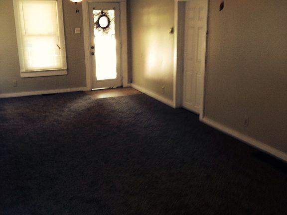 2nd image of 424 W Cave Springs Ave