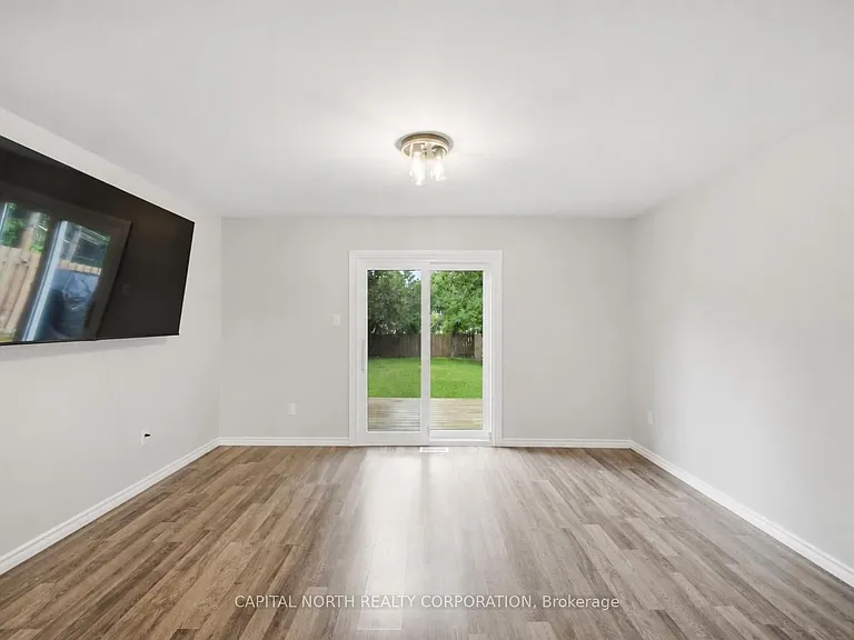 63 Elizabeth St — Photo 17