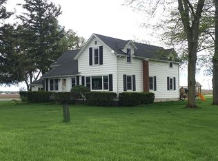 25324 Howe Rd, Woodburn, IN 46797