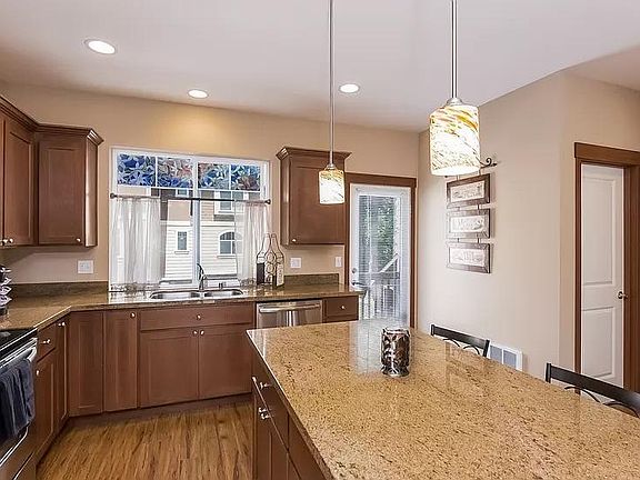 3rd image of 5913 212th Pl SW Unit 1