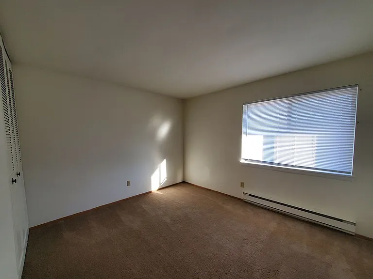 1371 Sunnyridge Rd — Photo 6