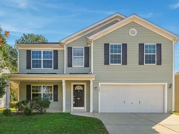1958 Sterling Hill Dr, Fuquay Varina, NC 27526