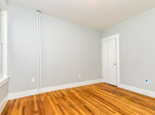 160 Front St #1, Exeter, NH 03833