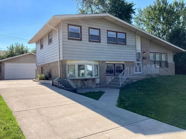 14717 Major Ave, Oak Forest, IL 60452