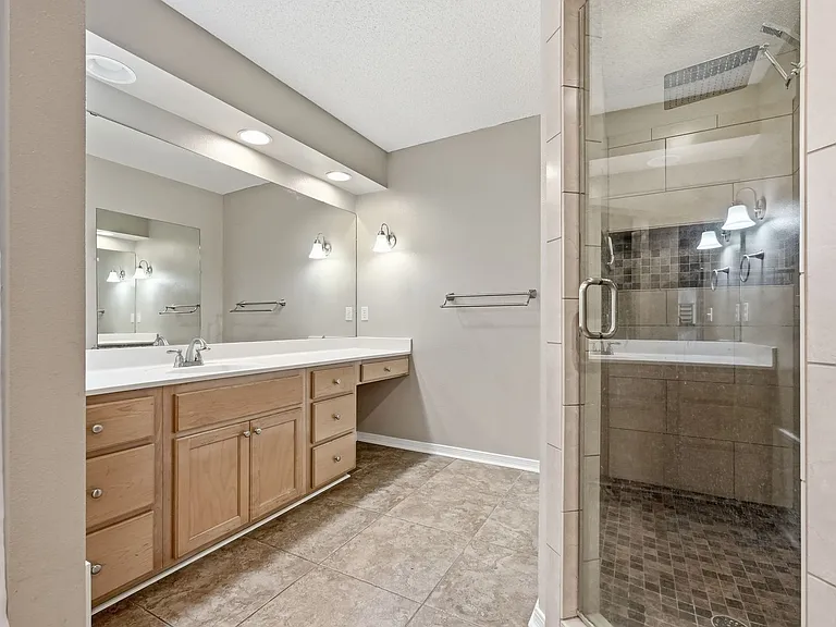 1651 Northridge Rd — Photo 32