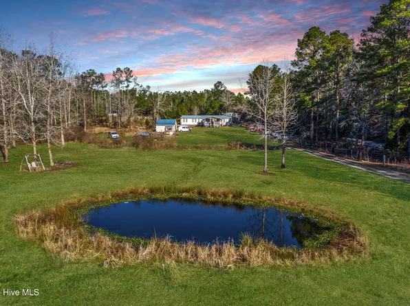 5674 Burgaw Highway, Maple Hill, NC 28454