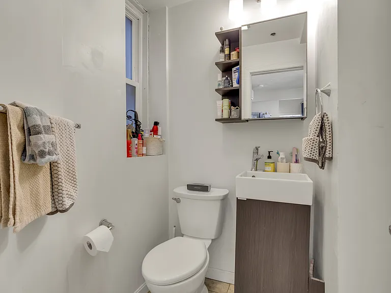 35 N Margin St #4 — Photo 7