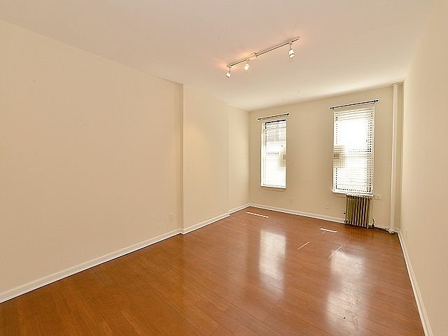 1st image of 354 W 48th St APT 3RE