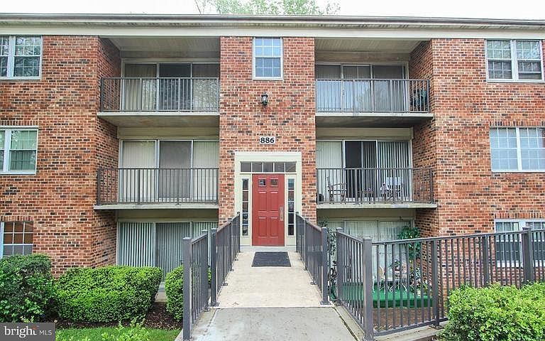 1st image of 886 College Pkwy #20