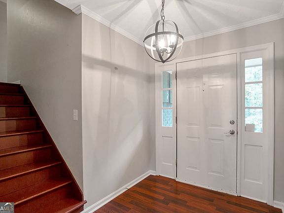 3rd image of 1210 Brookside Dr NE