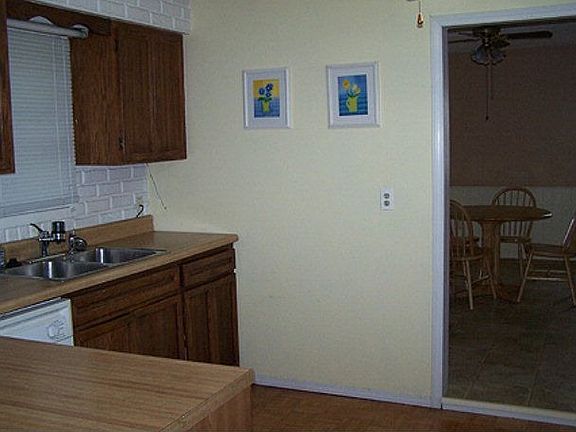 4th image of 192 Willowbrook Dr