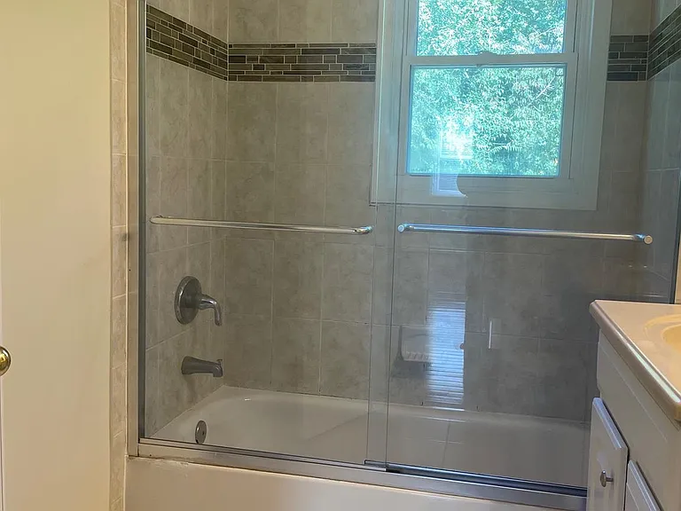 5102 Glassmanor Dr — Photo 26
