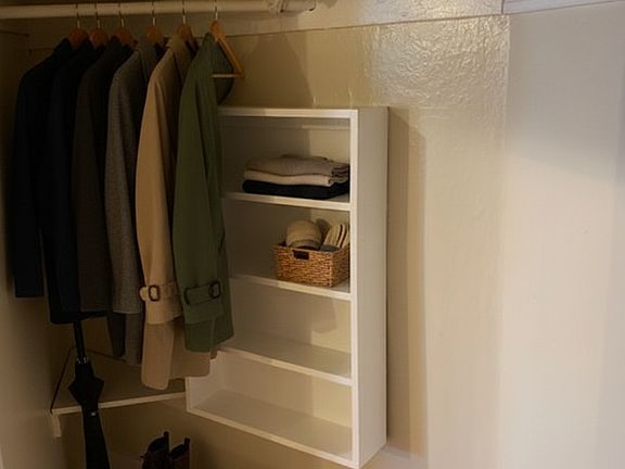 4th image of 604 N Weber St APT 3