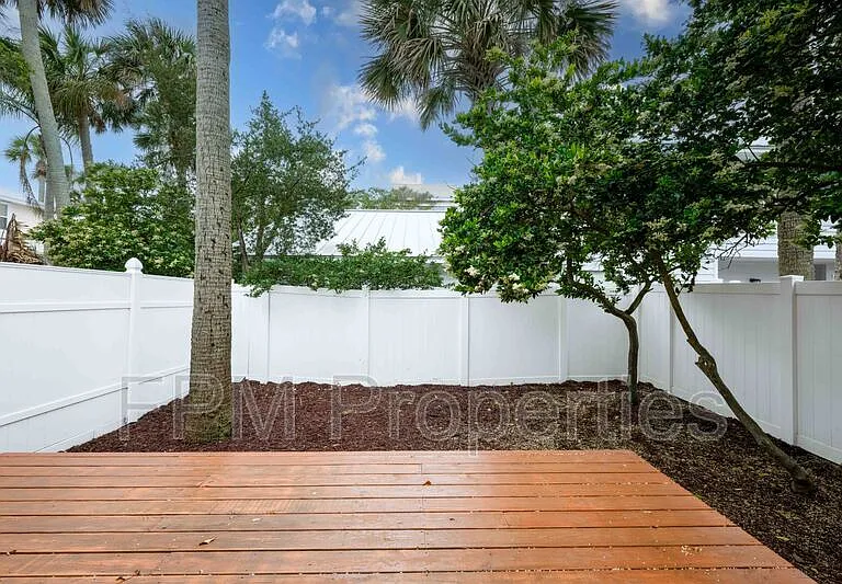 176 E Coast Dr — Photo 18