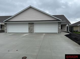 1224 Birchwood Dr, New Ulm, MN 56073