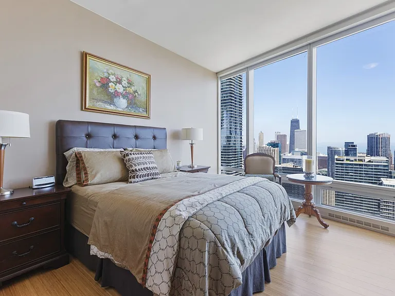 340 E Randolph St #5101 — Photo 11