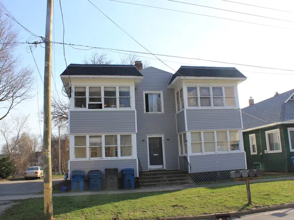 321 W Pleasant St, Watervliet, MI 49098