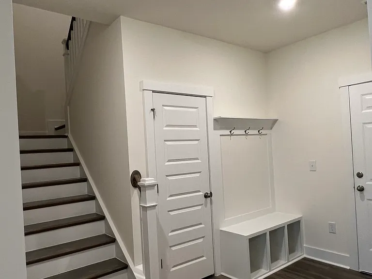 2088 Shaded Knoll Rd — Photo 6