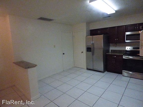 5th image of 420 Forest Park Ln