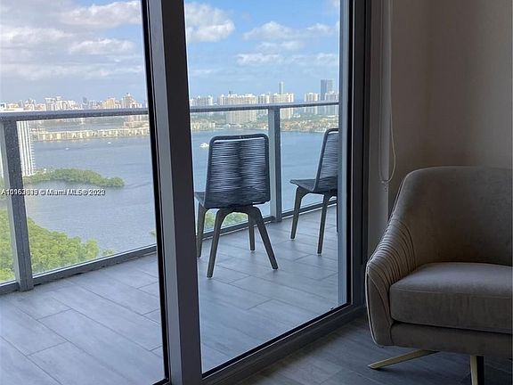5th image of 16385 Biscayne Blvd Unit 3002