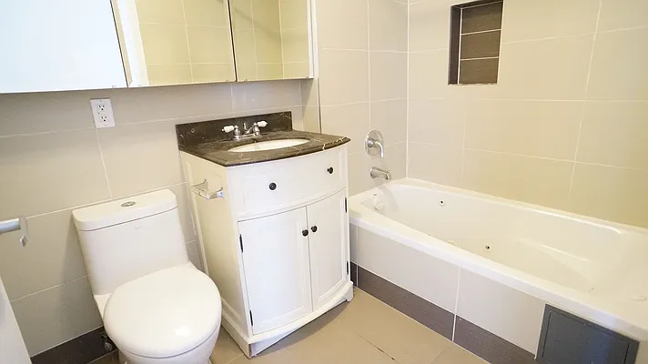 Rented by Karten & Lowe New York Real Estate LLC | media 5