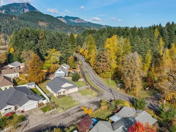 3 Shady Oak Ln, North Bonneville, WA 98639