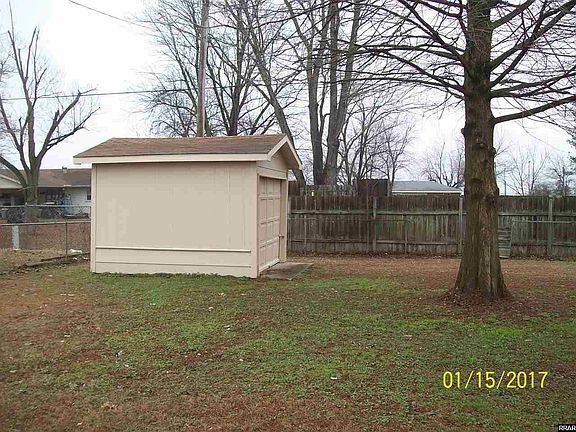 4th image of 2240 Belle Aire Cir