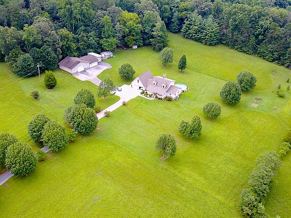 3rd image of 150 Goldenrod Ln