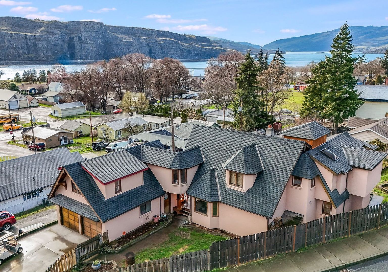 501 Klickitat St, Lyle, WA 98635 MLS 24152946 Zillow