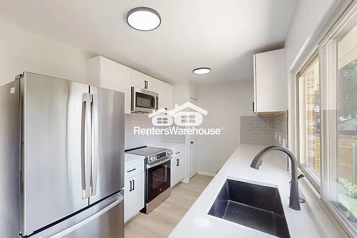 6407 Green Oaks Dr — Photo 7