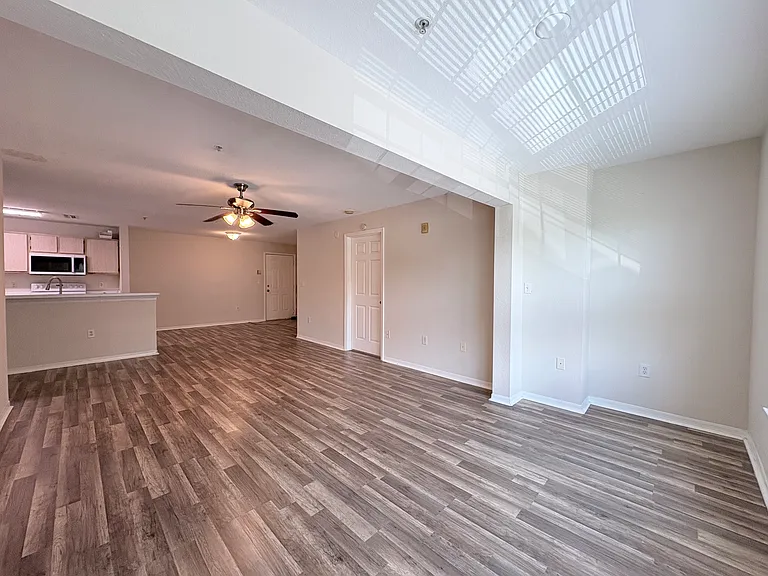 5455 Vineland Rd #3208 — Photo 7