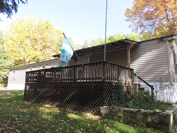 2nd image of 2694 Parker Hollow Rd