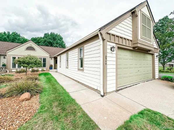 3540 Wedgewood Dr, Lapeer, MI 48446