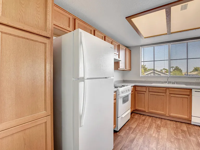 Aspen Peak Condominiums — Photo 25