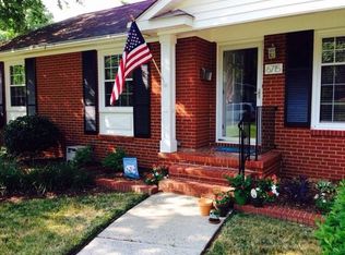 6715 Starcrest Dr, Charlotte, NC 28210