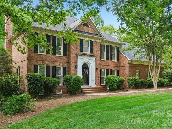 5325 Chiltern Hills Trl, Charlotte, NC 28215